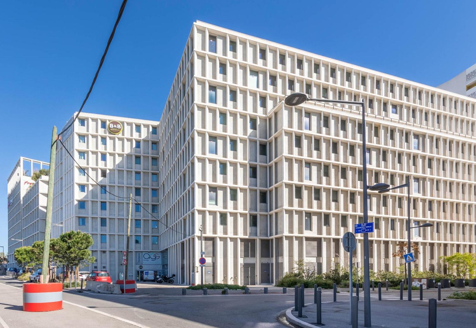 Les Ports 2* Marseille